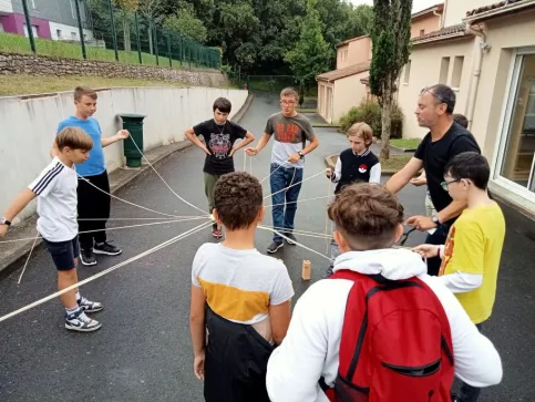 Jeu de cohésion "la Tour Frobel"