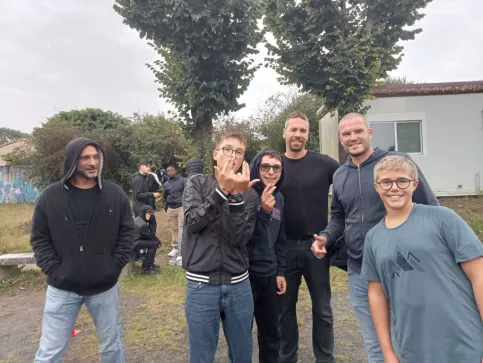 Jeunes et adultes à la journée de cohésion