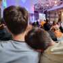 Accolade de jeunes à Lourdes