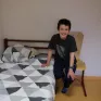 Jeune dans sa chambre internat